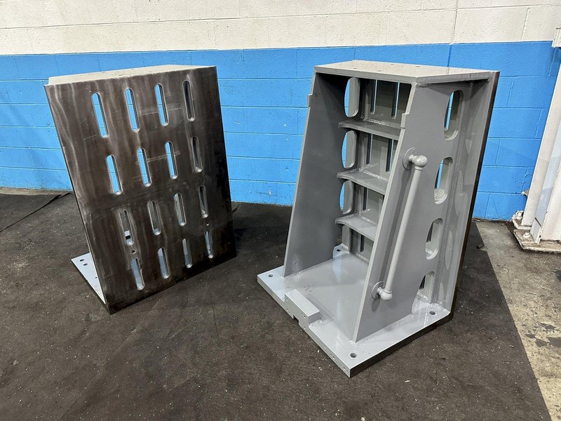 1 SET OF 47&quot; X 33&quot; X 27&quot; G &amp; L HEAVY DUTY ANGLE PLATE: STOCK #77725