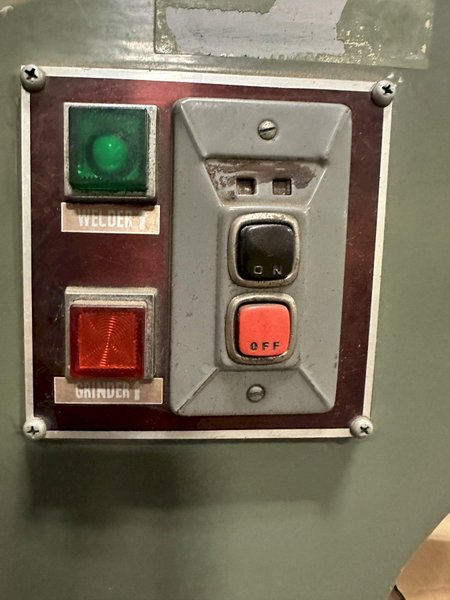 9" X 36" JET VBS-900 VERTICAL BANDSAW. STOCK # 0642623