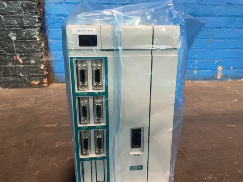 Mitsubishi 9 Kw Servo Drive Unit - Mds-c1-v1-90-n
