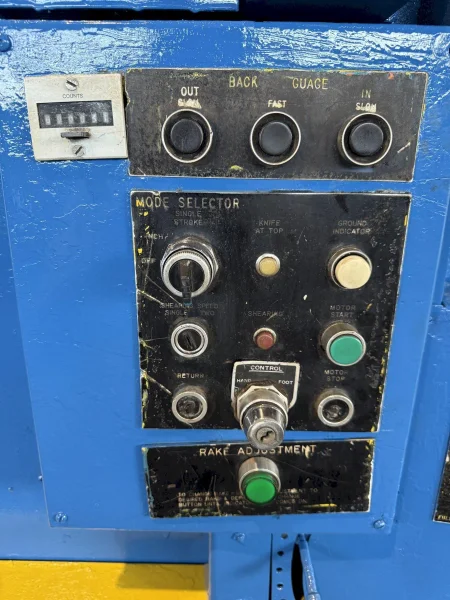 10’ X ¼” PACIFIC MODEL #250B10 HYDRAULIC SHEAR: STOCK #23403