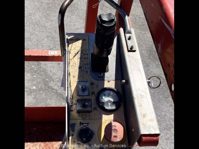 SKYJACK MODEL #SJ4626 ELECTRIC SCISSOR LIFT: STOCK #78534