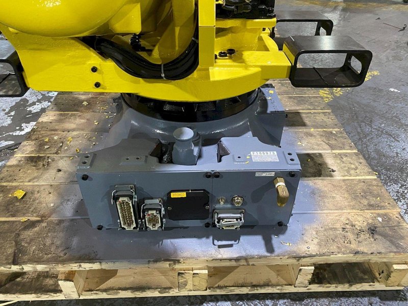 FANUC R-2000iC/210F w/ R-30iB Controls REFURBISHED NO PENDANT OR CABLE