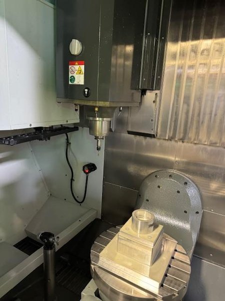 Haas UMC-750 5-Axis VMC, 2022 – 30” Travels, 15K Spindle, 50+1 Tools, TSC &amp; Chip Conveyor (1)