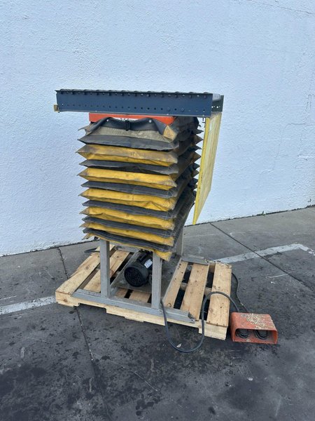 550 BISHAMON HYDRAULIC SCISSOR LIFT TABLE: STOCK #78830