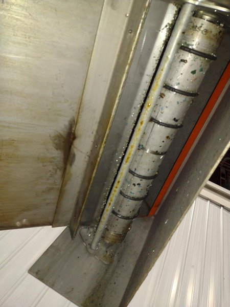 CRYSTAL FILTRATION CONTINUOUS FILTER COOLANT SYSTEM, WITH DRAG-OUT CONVEYOR : YOBRO #25069