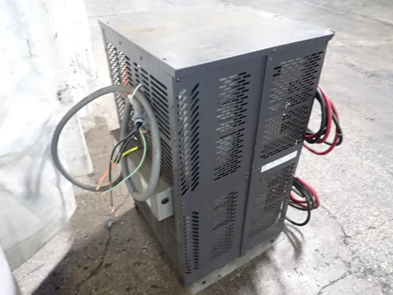 ENERYSYS 24 V / 900 AH  -  EM3-12-900