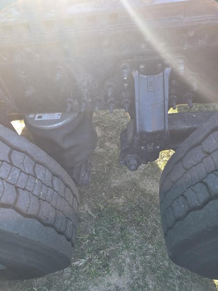 VOLVO VNL64T760 - Trucks