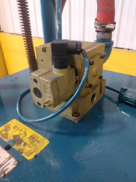 12 TON AIRAM 4-POST PNEUMATIC CUTOFF PRESS: STOCK #13204