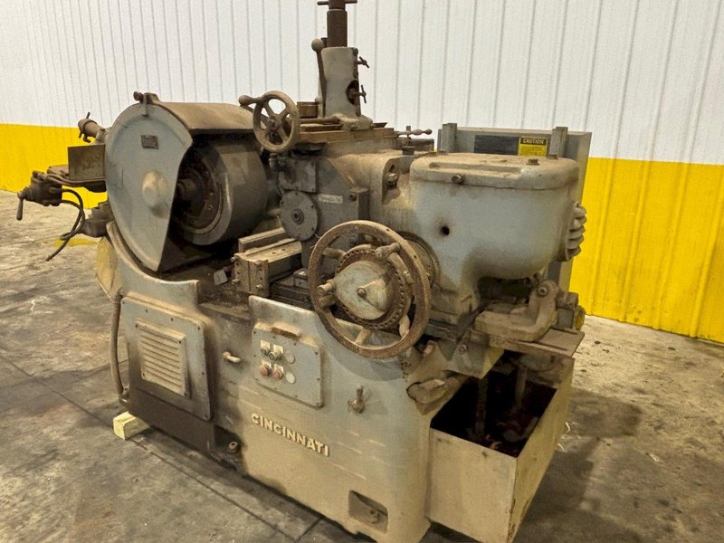 3" CINCINNATI CENTERLESS GRINDER: STOCK #22934