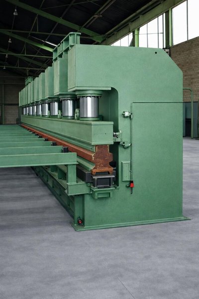 Bakker - 1500 ton x 12 meter