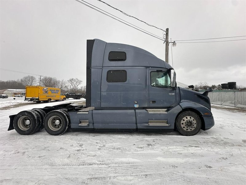 2021 Volvo VNL64T860 Stock #229000