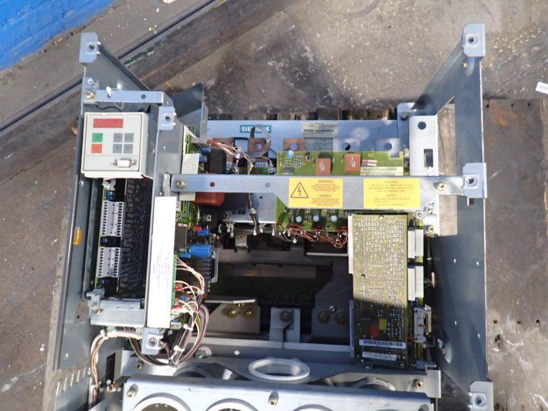 SIEMENS AC DRIVE  -  6SE7032-1EG20-Z