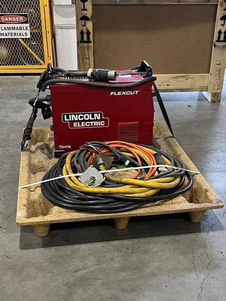 5′ x 10′ Lincoln Electric Torchmate TMX-510 CNC Plasma, 2020 – Lincoln Electric FlexCut 125, 125 Amp, Less than 40 Hours