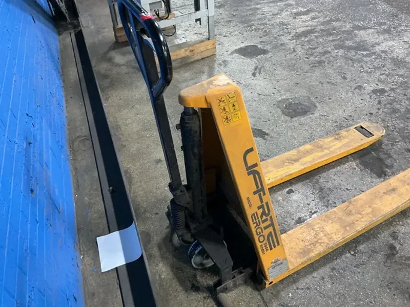 LIFT-RITE 3000 LBS ERGO 3000 NOMIC PALLET JACK   -  RG30M