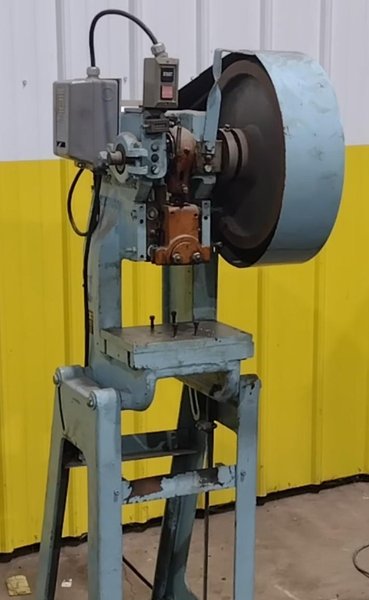 5 TON ROUSSELLE PRESS: STOCK #23074