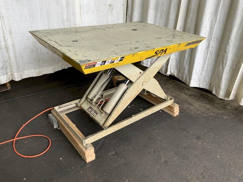 4000 LB SOUTHWORTH HYDRAULIC SCISSOR TABLE: STOCK #80985