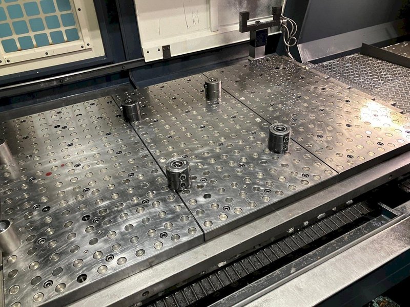 Johnford DMC-1600H Vertical Machining Center