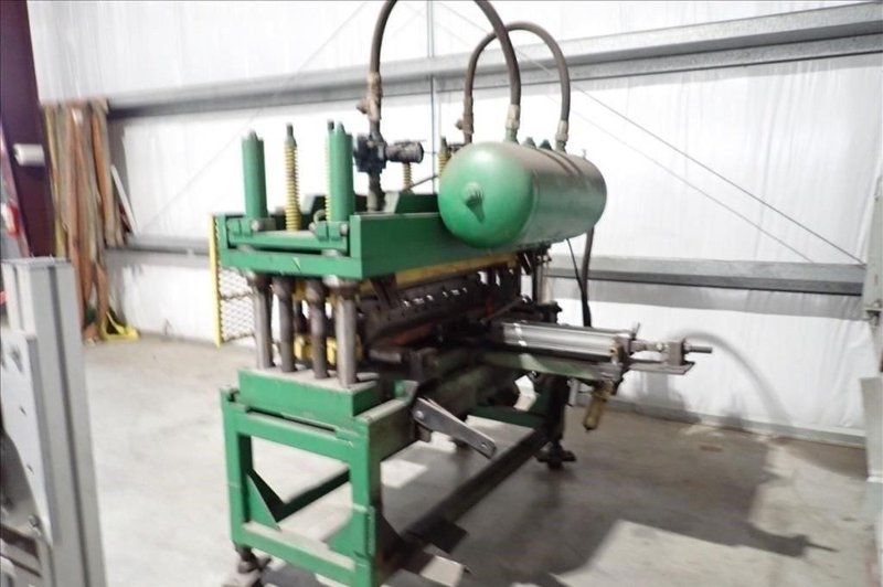 AG PANEL LINE: 14 STAND BRADBURY MODEL M2.548-14 ROLLFORMER &amp; CUTOFF PRESS: YOBRO #26013
