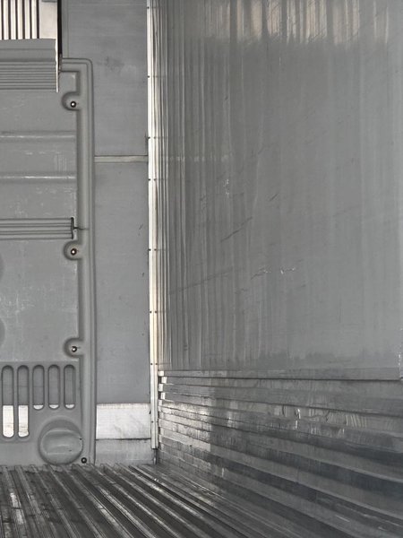 2022 Utility 53 x 102 1UYVS2534N2632821