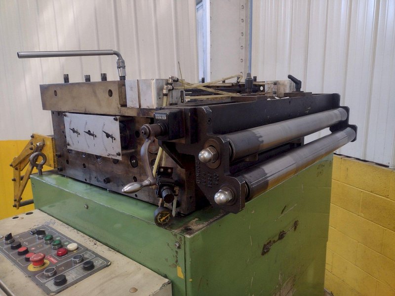 31" x .090" DIMECO MODEL #1676FPV 7 ROLL POWERED STRIP STRAIGHTENER: STOCK 17224