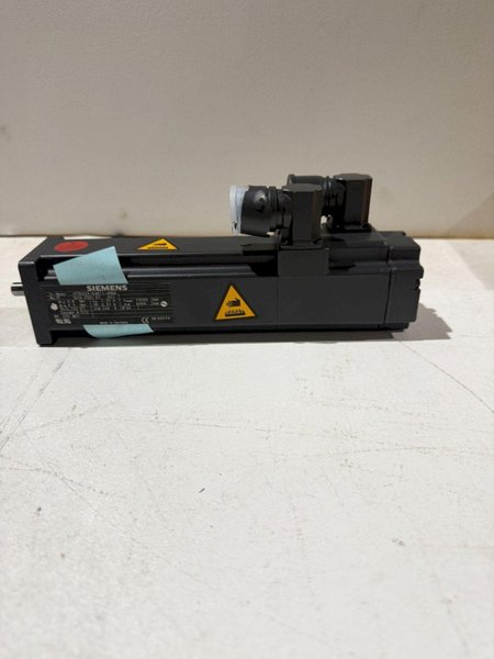 SIEMENS 1FT6024-6AK71-4HG0 SERVO PRODUCT NEW NO BOX