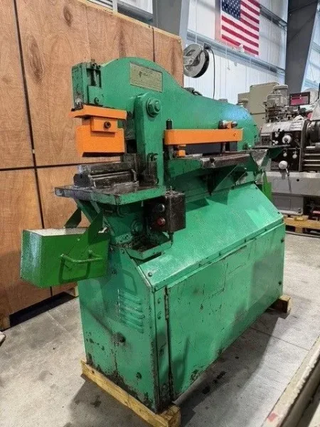 PIRANHA P3  Hydraulic Iron Worker 50 Ton USA #7576