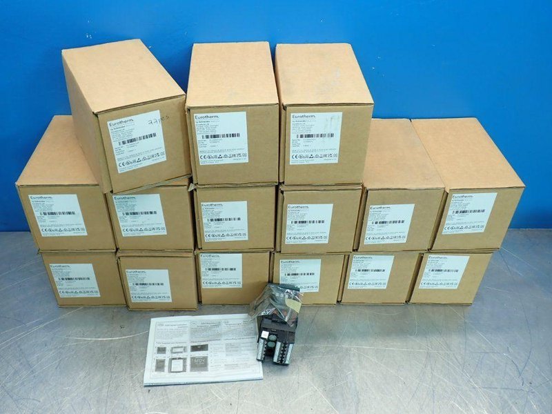 EUTOTHERM TEMPERATURE CONTROLLER, 15PCS  -  3216