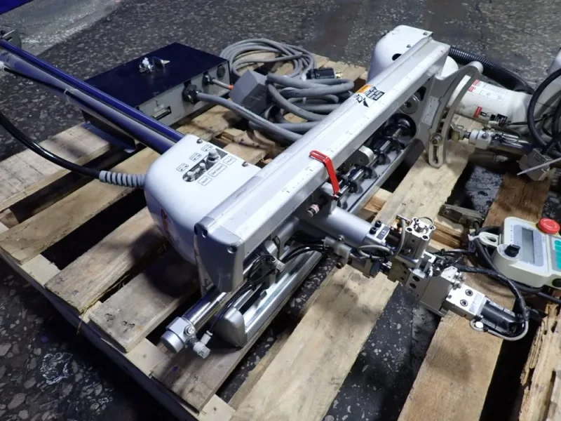 STAR AUTOMATION INC. PICK &amp; PLACE ROBOT   -  XQ-800V