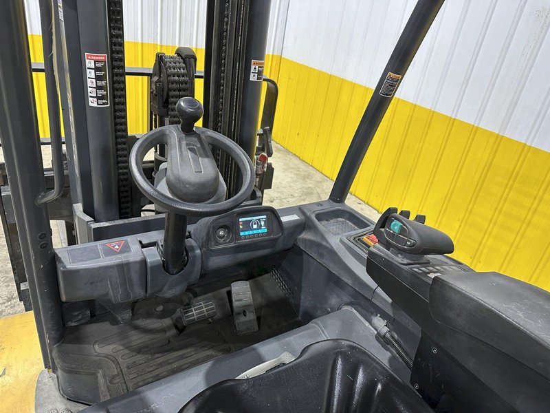 11,000 LBS CAT MODEL #2ET11000 ELECTRIC FORKLIFT, NEW 2019: STOCK #22687