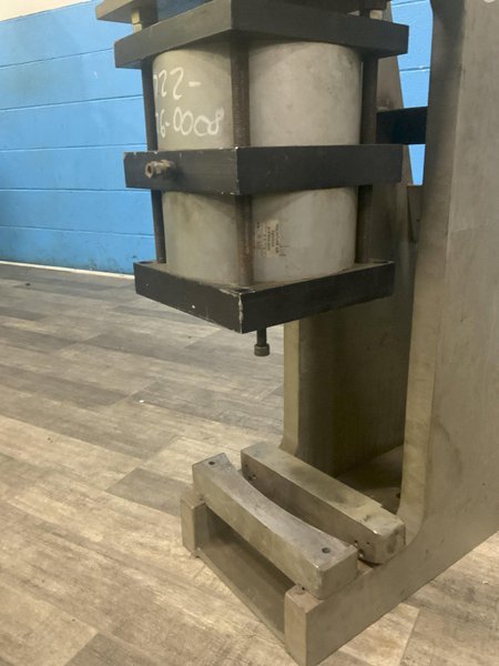 500 LB AIR PRESS: STOCK #80669