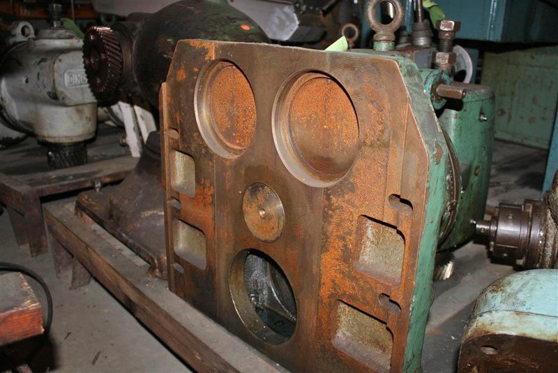 #6 KEARNEY &amp; TRECKER SWIVEL RIGHT ANGLE MILLING HEAD:  STOCK #15902