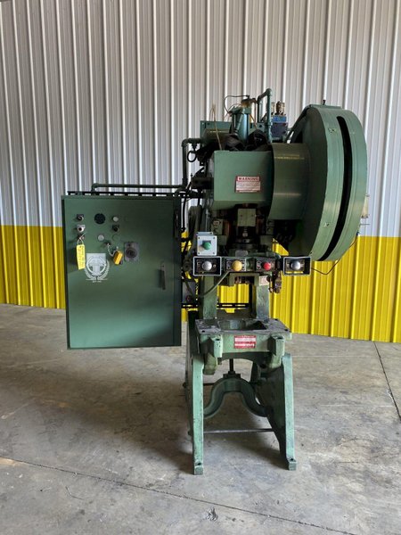 26 TON ROCKFORD MODEL #3-S VARIABLE SPEED OBI FLYWHEEL PRESS, 2" STROKE: STOCK #13778