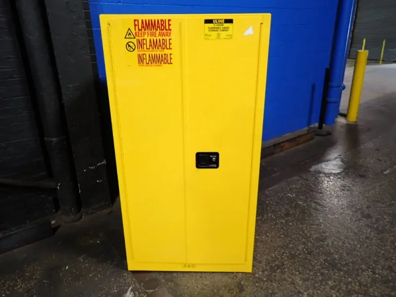 ULINE 55 GAL FLAMMABLE LIQUID STORAGE  -  H-3685M