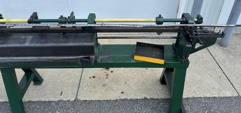 Lewis Machine Co 2SHV Straightening &amp; Cutting Machine