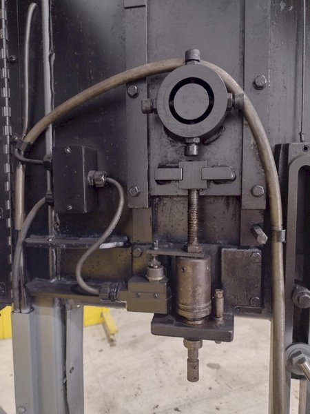 18" X 20" MARVEL ARMSTRONG BLUM SERIES #8 MARK II VERTICALBAND SAW: STOCK #18488