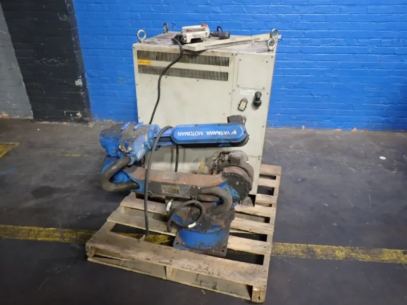 YASKAWA ELECTRIC ROBOT  -  MH6