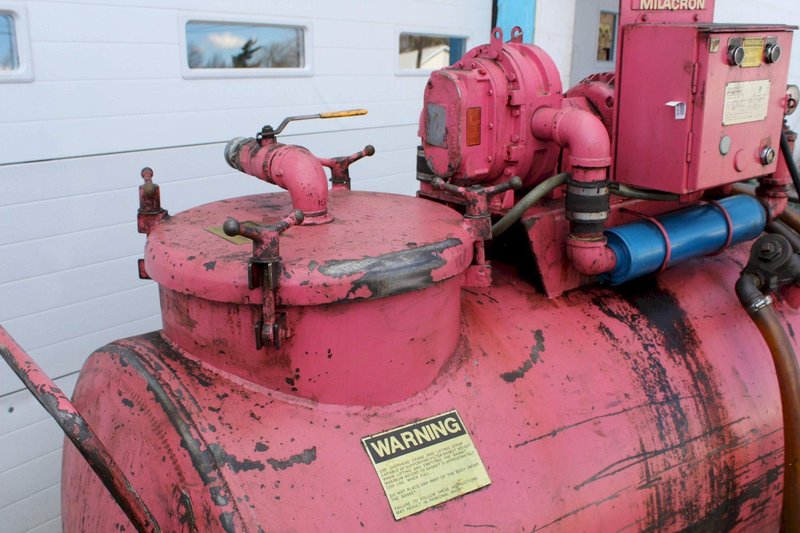 250 GALLON CINCINNATI MILACRON SUMP SUCKER: STOCK #71713