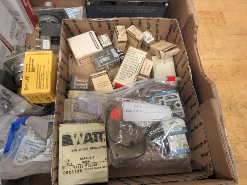 Ice Cube Relays, Switches, Outlets, Panel Switches- Auction Item