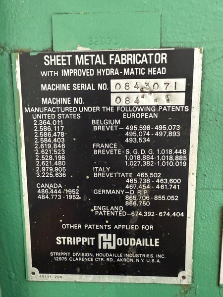 STRIPPIT SUPER 30/40 40-TON SINGLE STATION PUNCH PRESS W/ TOOLING INCLUDED. STOCK # 0774325