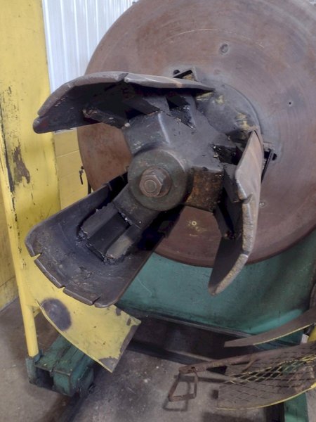 10,000 LB X 30&quot; SESCO MODEL 55-387 MOTORIZED COIL REEL UNCOILER: STOCK #18543