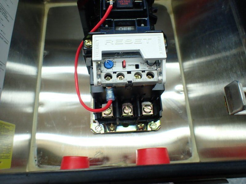 ALLEN-BRADLEY NEMA SIZE 0 STAINLESS ENCLOSED STARTER  -  509-ACD-A2F