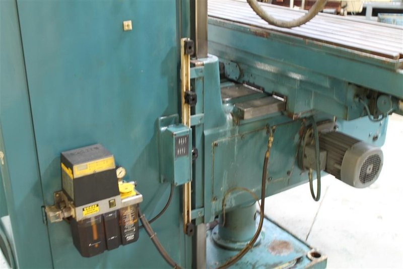 HECKERT FSS 400/S VERTICAL MILL: STOCK #61355