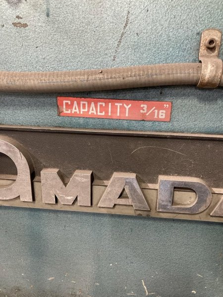 3/16″ x 10′ Amada M-3045 Mechanical Power Squaring Shear, 1984 – Backgauge
