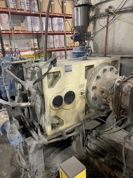 180mm Milacron/Gamma Meccanica Recycling System, Yr. 2010