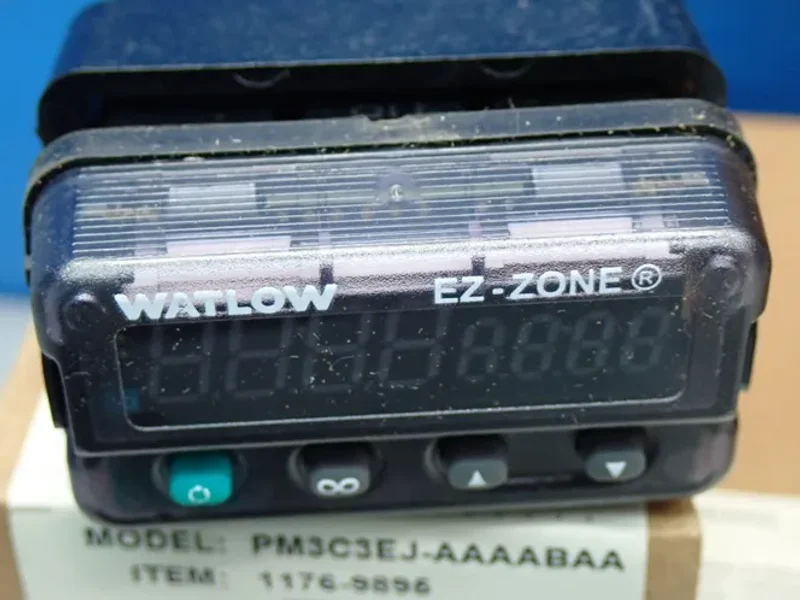 WATLOW PM PANEL MOUNT CONTROLLER UNIT, 15PCS  -  PM3C3EJ-AAAABAA