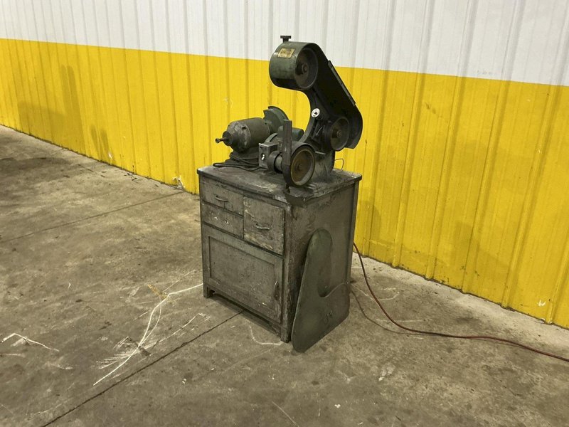 BURR KING MODEL #760 BELT SANDER &amp; CENTRAL MACHINERY MODEL #1024 DOUBLE END GRINDER ON COMMON BASE: YOBRO #24820