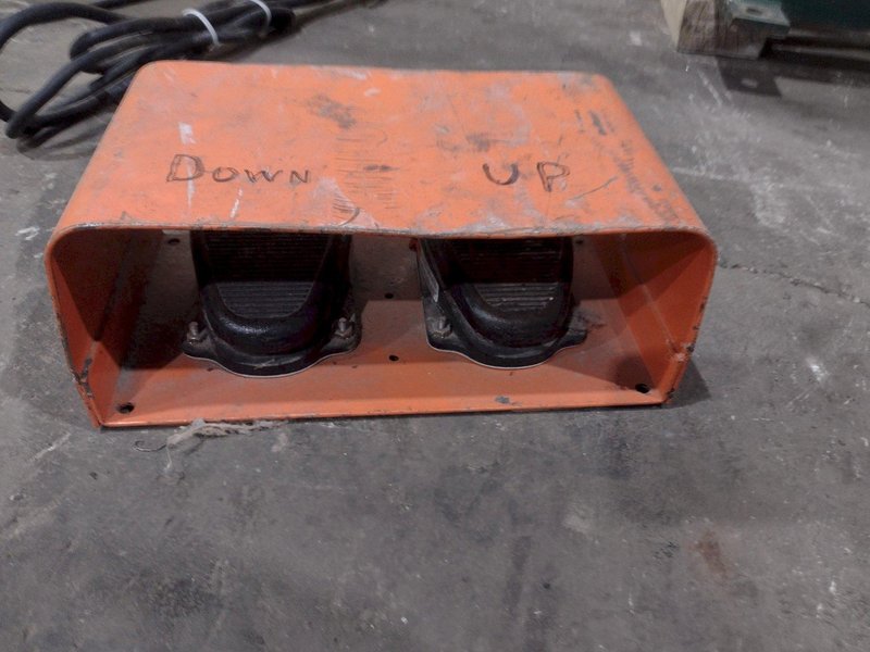 2,000 LBS X 48" X 48" SOUTHWORTH HYDRAULIC SCISSOR LIFT TABLE, SINGLE PHASE 110V STOCK3569