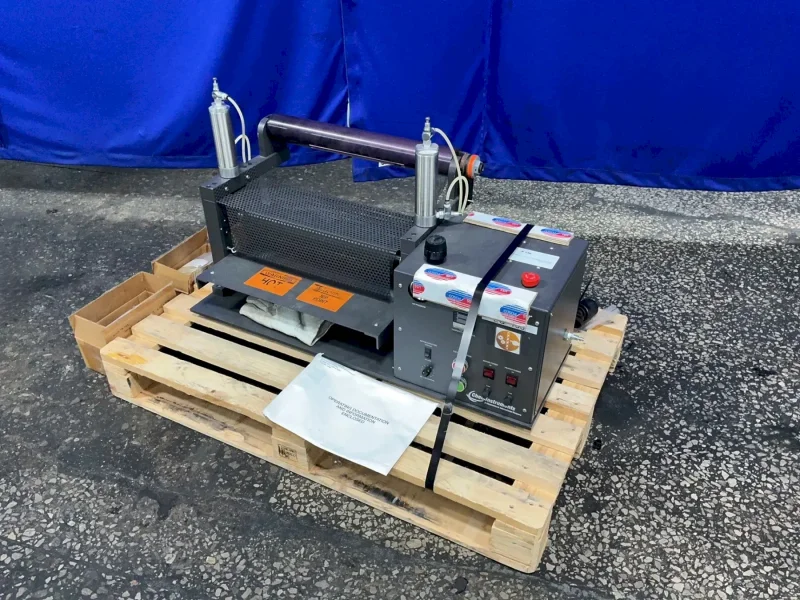 CHEMINSTRAMENTS 250F HOT ROLL LAMINATOR  -  HL-100