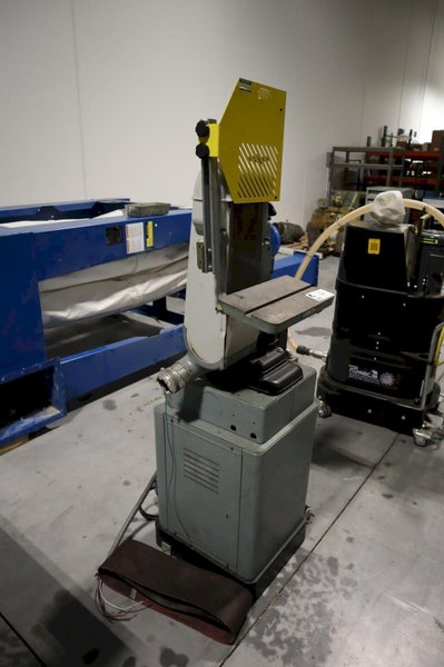 Delta 31-550F 6" Belt Sander with Steel Base- Auction Item