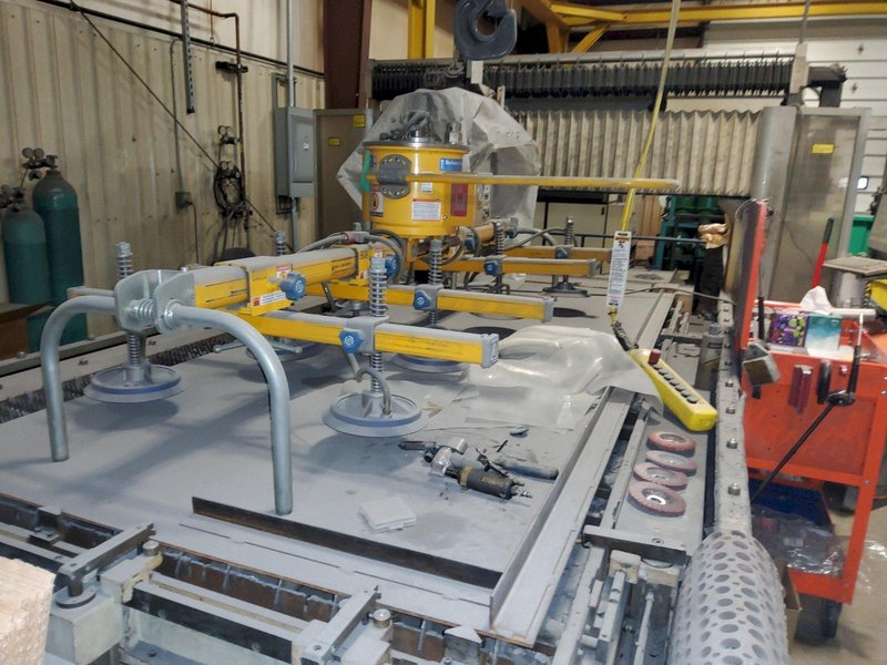 2,000 LBS ANVER SELF CONTAINED VACUUM SHEET LIFTER: YOBRO #25322